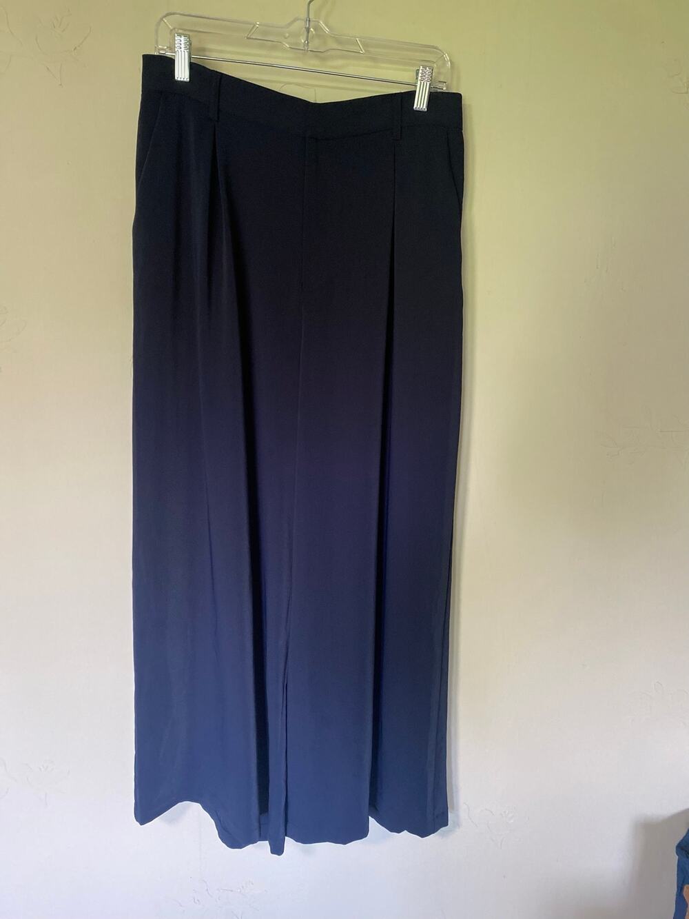 NWT Navy Tronjori High Waisted Wide Leg Pleated Trousers Large
